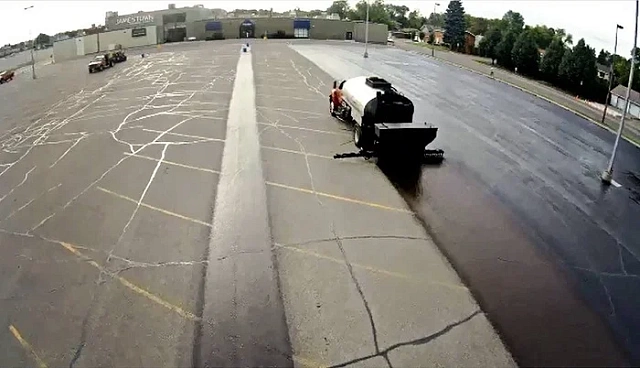 Консервация и защита асфальта методом Fog Seal